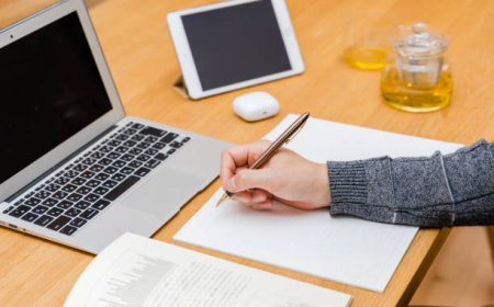 Top Reasons Why Students Prefer to Buy Essay Online in 2025