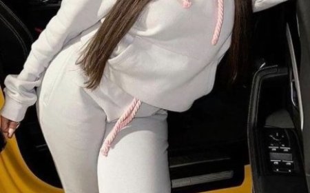 Does the Syna Worlds Tracksuit Hold Up After Multiple Washes