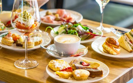 The Evolution of Taste: Key Movements in Food & Beverage